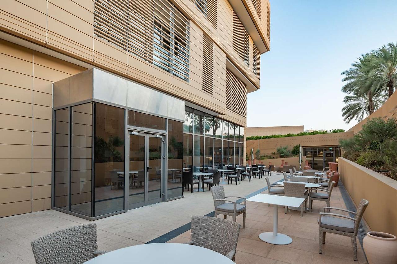 Radisson Blu Hotel & Residence, Riyadh Diplomatic Quarter Bagian luar foto