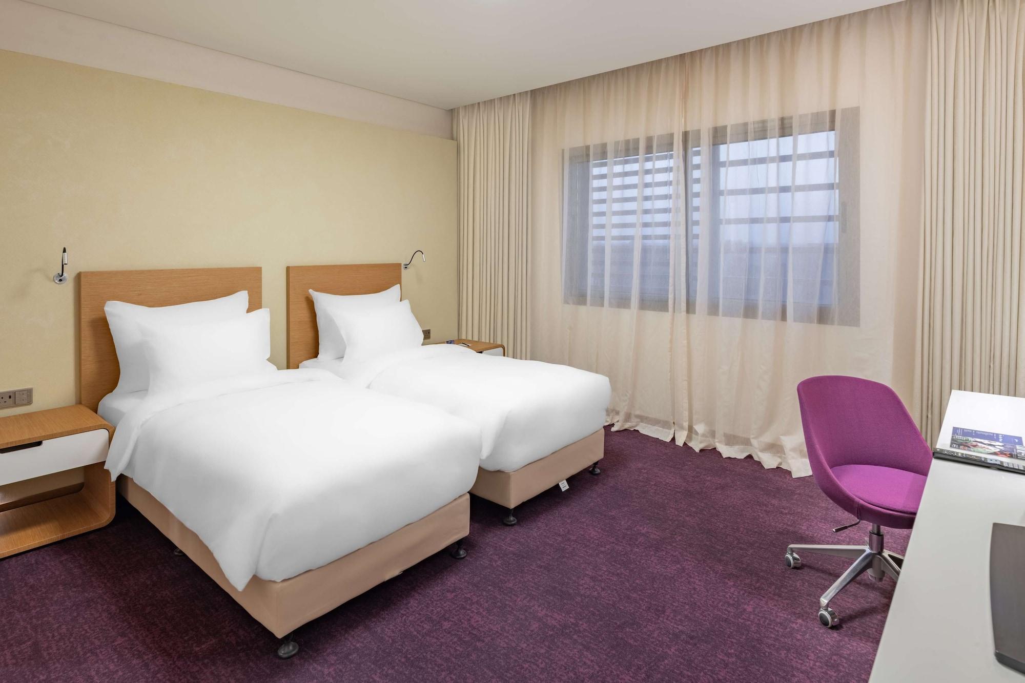 Radisson Blu Hotel & Residence, Riyadh Diplomatic Quarter Bagian luar foto