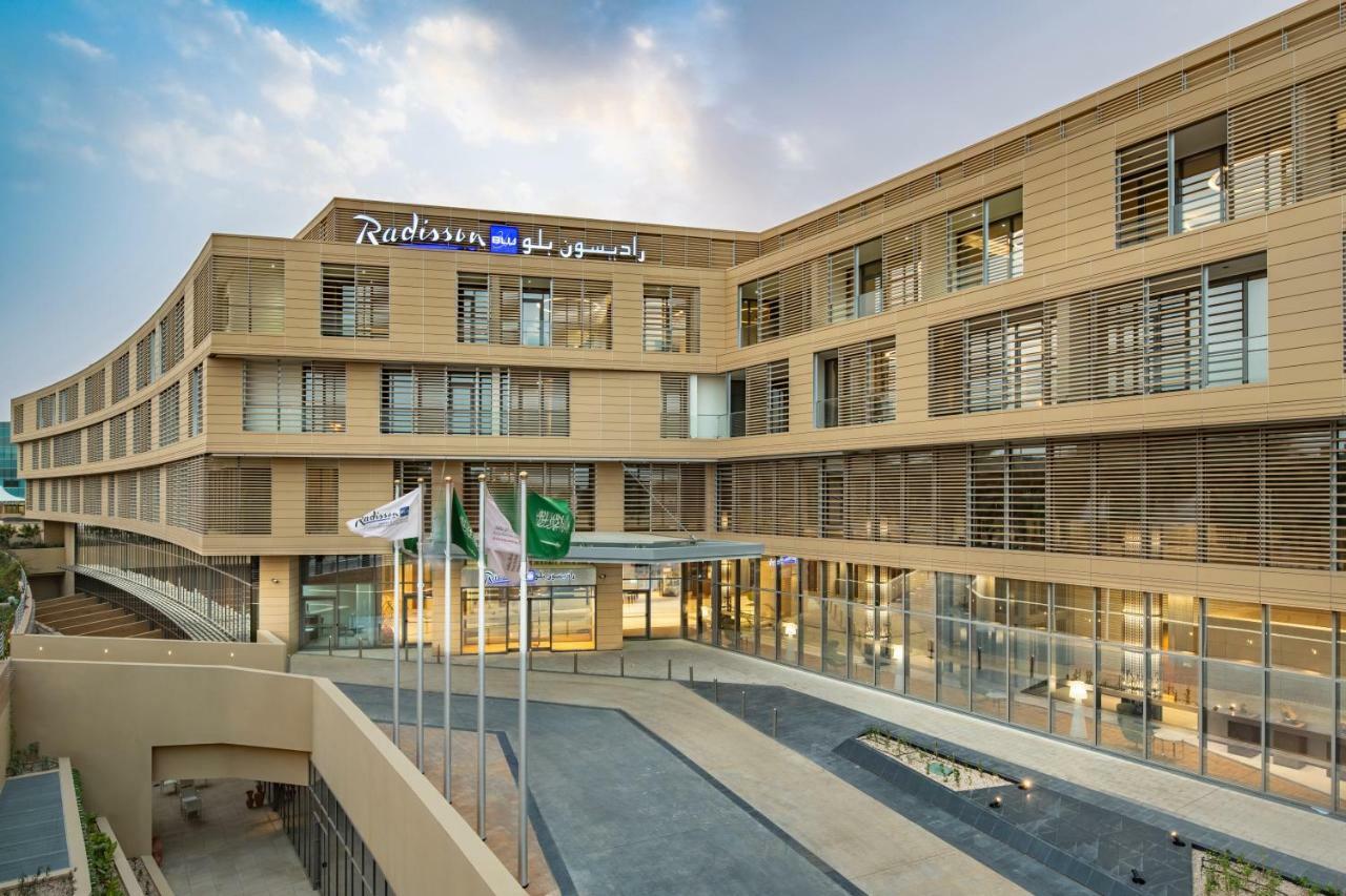 Radisson Blu Hotel & Residence, Riyadh Diplomatic Quarter Bagian luar foto