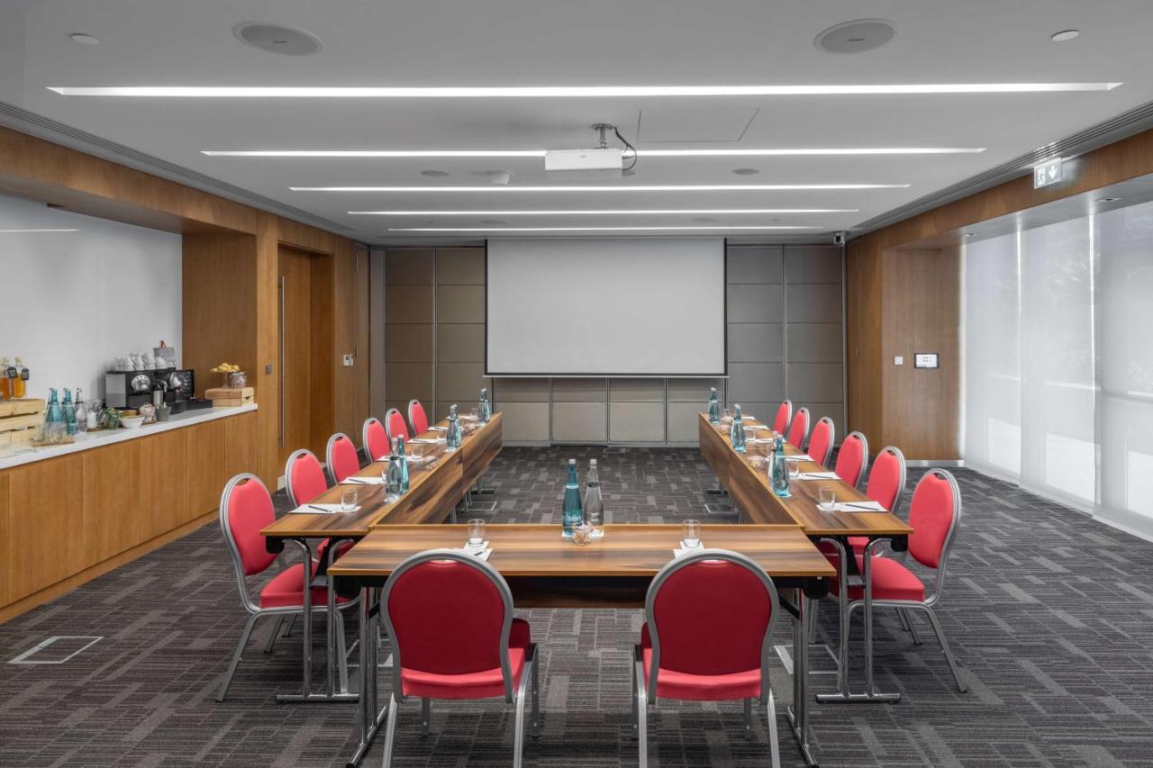 Radisson Blu Hotel & Residence, Riyadh Diplomatic Quarter Bagian luar foto