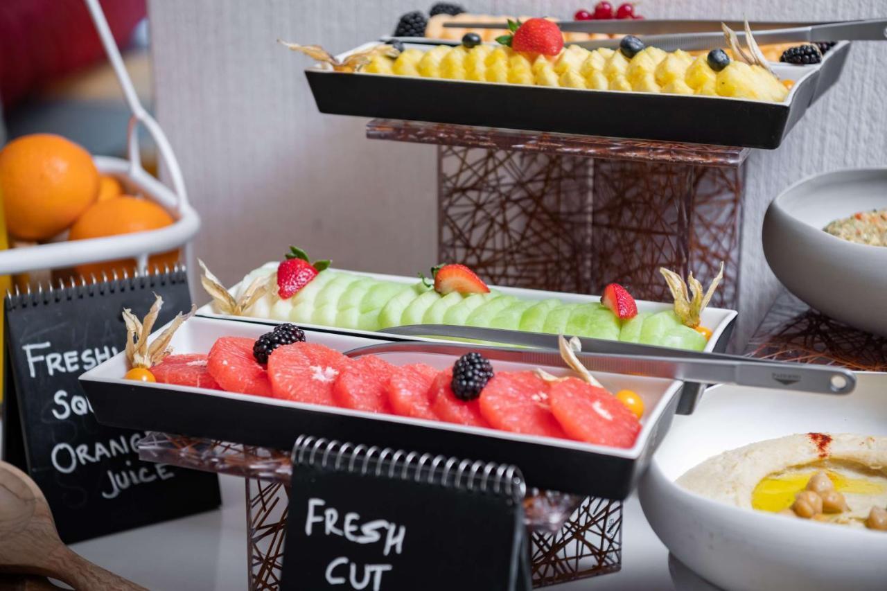 Radisson Blu Hotel & Residence, Riyadh Diplomatic Quarter Bagian luar foto